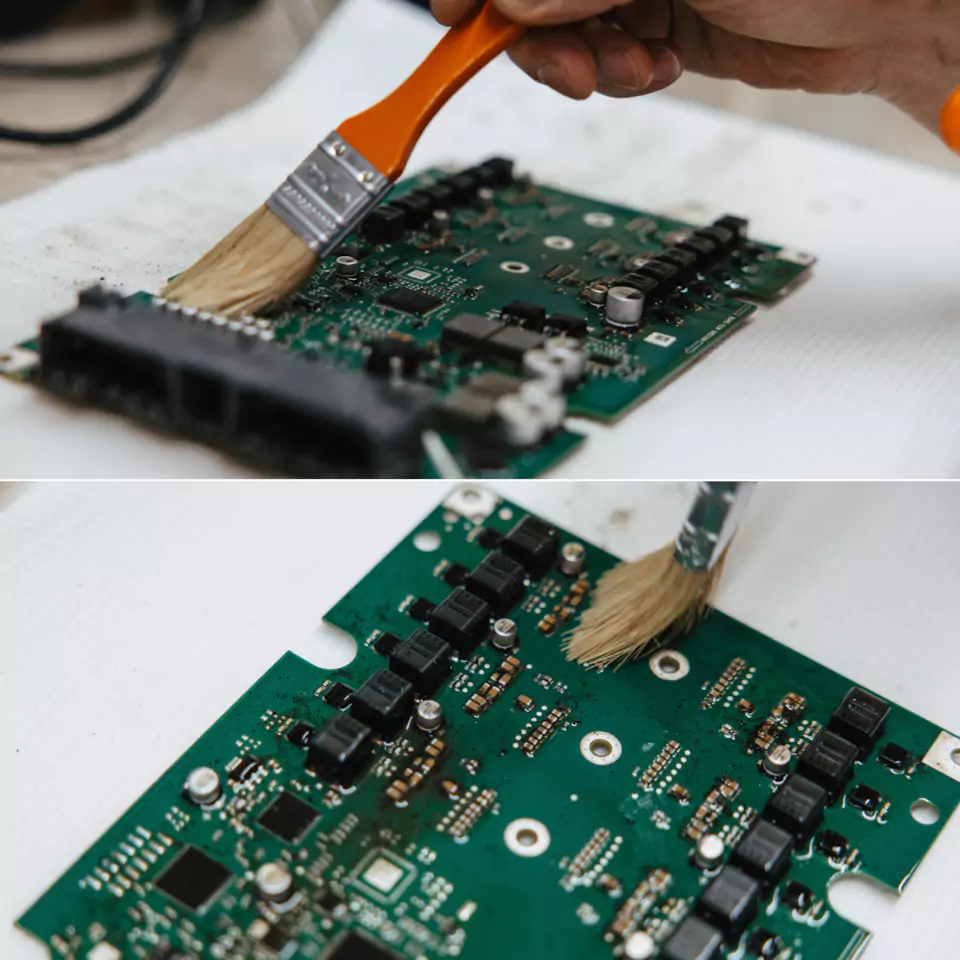 Реанимация RAM TRX: тотальный разбор после заплыва, ревизия и замена шумоизоляции, спасение электрики и детейлинг